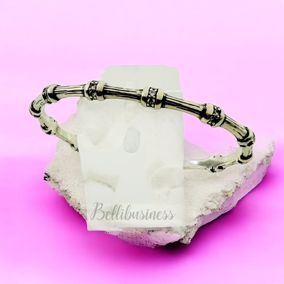 KENDRA SCOTT Maura Vintage Silver Bamboo Cuff Bracelet In White Crystal - Picture 5 of 5